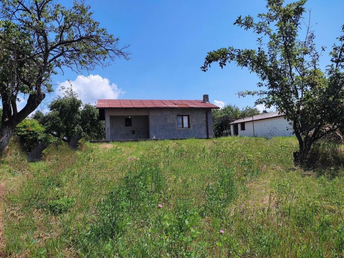 Kuća  65 m², 10 ari, Obrenovac, Barič – 41 000 € 