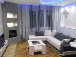 Luksuzan namešten stan 100 m2  Modene 1, Novi Sad centar, Pešačka Zona, 4. sprat
