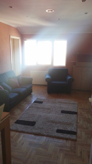 Izdajem stan u centru Kragujevca za 3 studenta. 