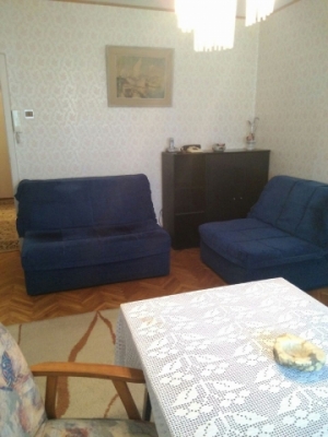 ISSUANCE three-bedroom apartment apartment -400 euros