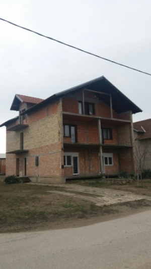 Odlična uknjižena porodična kuća u Temerinu, 315m2,  vlasnik