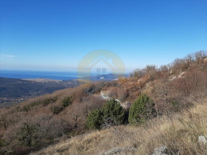 Plot with a sea view in the village of Mirac, Kotor. 