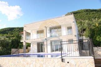 Beautiful villa with sea view in Kubor, Herceg Novi - Montenegro