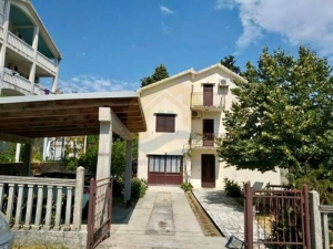 Spacious family house for sale in Stoliv, Kotor - Montenegro. Quiet location, airport vicinity. 