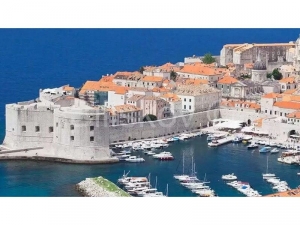 Dubrovnik, Lapad samostojeća kuća; 4 stana i restoran