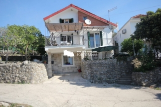 Kuća u Herceg Novom, naselje Sušćepan