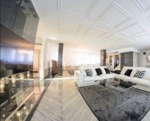 Izdavanje stanova Vračar-Duplex , luksuzno namešten stan sa saunom, garaža