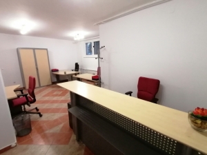 Namešten kancelarijski prostor u SM, 3. 0, 68 m2