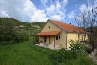 Houses for sale in Cetinje
