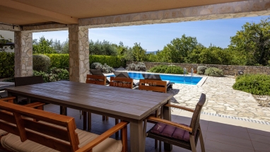 ISLAND OF KRK, LINARDIĆI - House with pool and sea view
