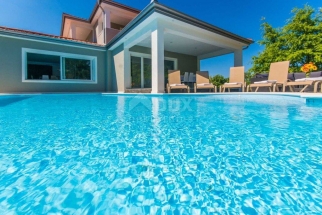 ISTRA, LABIN - Nova vila s bazenom i uređenom okućnicom