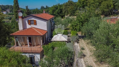 Grožnjan, house in a great location with a large yard