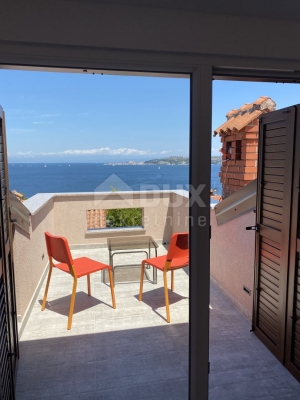 ISTRA, UMAG - Kuća na atraktivnoj lokaciji s panoramskim pogledom na more