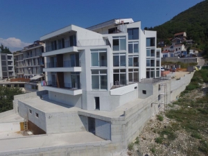 One bedroom apartment for sale in Tivat with sea view