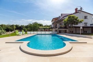 ISTRIEN, BANJOLE Zauberhaftes Haus mit Pool mit 3000 m2 Garten - MEERBLICK!