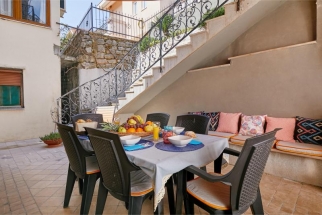 Villa for sale in Kotor with sea view