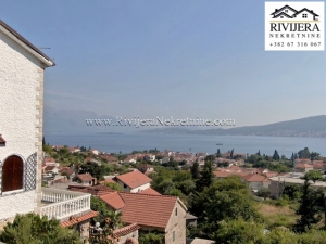 Vila sa panoramskim pogledom na more Baosic Herceg Novi