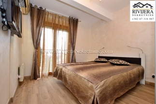 Luxury three bedroom apartment in Igalo