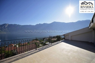 Luxury apartments in a newly built building in Prcanj Kotor