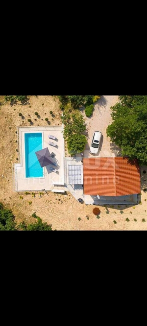 ISTRA, NOVAKI PAZINSKI - Moderna vila s bazenom na potpunoj osami