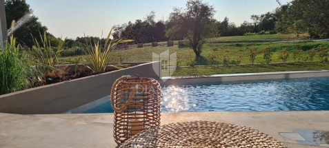 Središnja Istra, prekrasna moderna Villa sa bazenom
