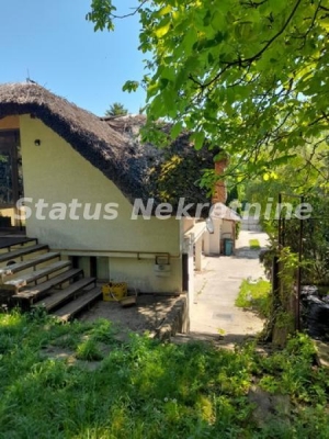 Sremski Karlovci- Autentična Sremačka kuća sa krovom od Trske-065/385 8880