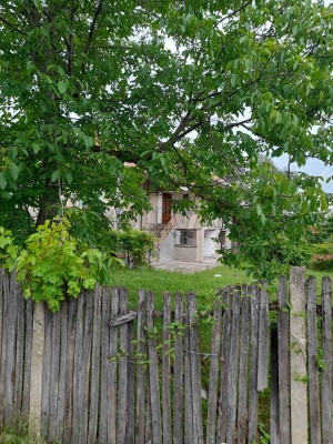 Luznice, kuća sa imanjem