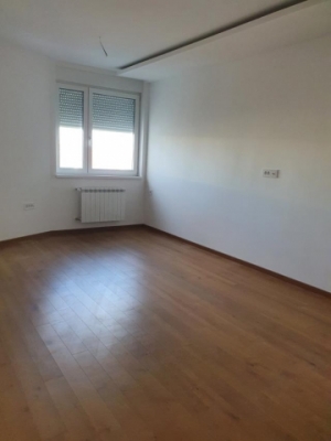 PRODAJA 3. 5 SOBNOG STANA 112M2, BULEVAR EVROPE, NOVI SAD