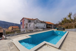 BRIBIR- two houses with pool suitable for year-round tourism