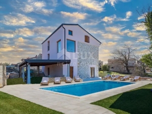 ISTRIA, UMAG - Family villa with pool in a quiet location