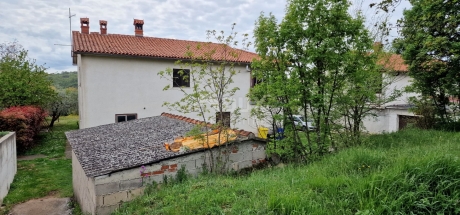 ISTRIEN, PIĆAN - Schönes Einfamilienhaus mit großem Garten
