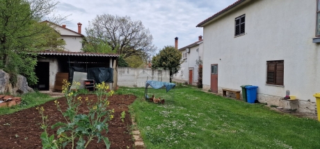 ISTRIEN, PIĆAN - Schönes Einfamilienhaus mit großem Garten