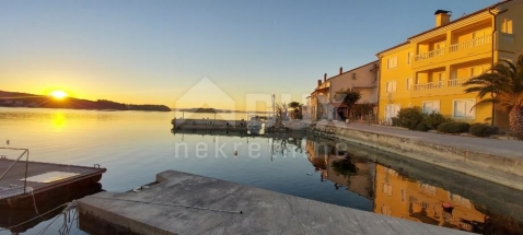 ISLAND OF RAB - Beautiful duplex apartment, first row to the sea,