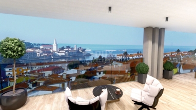 ISTRIA, POREČ Luxurious penthouse with a beautiful view of the city and the sea