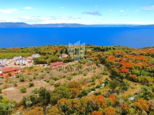 Labin, building plot with sea view and building permit