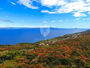 Labin, building plot with sea view and building permit