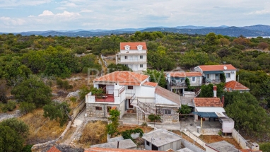 Prodaja, Drvenik Mali, Trogir, kuća sa pogledom na more
