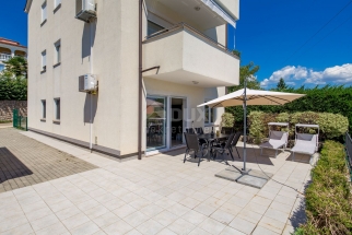 OPATIJA, IČIĆI - apartment for rent, ground floor, terrace, sea view, swimming pool, parking