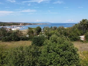 Poljoprivredno zemljište Ližnjan, uvala Salbunić , vikend zemljište. 100 metara do plaža. 