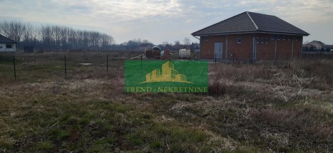 Prodaja Građevinsko zemljište  sa izgrađenim objektom 99m2- Novi Sad, Rumenka