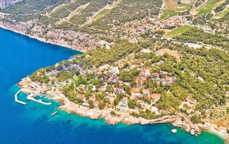 Hvar, Prekrasna dalmatinska villa prvi red do mora, prodaja