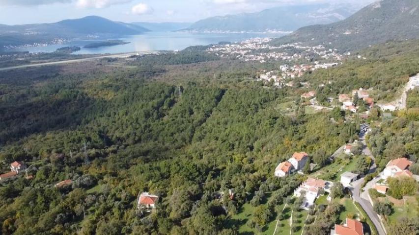 Plot with a sea view in Kavac, Kotor is for sale