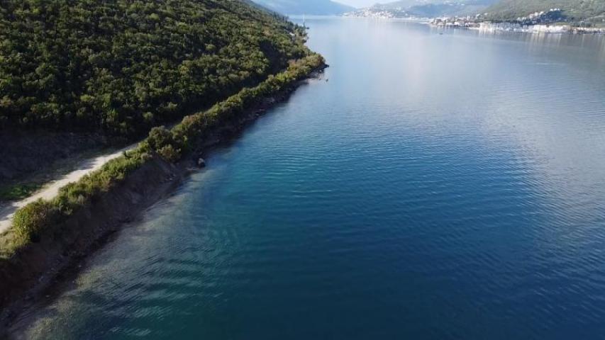 A plot for sale in an ideal location on the first line to the sea in Herceg Novi