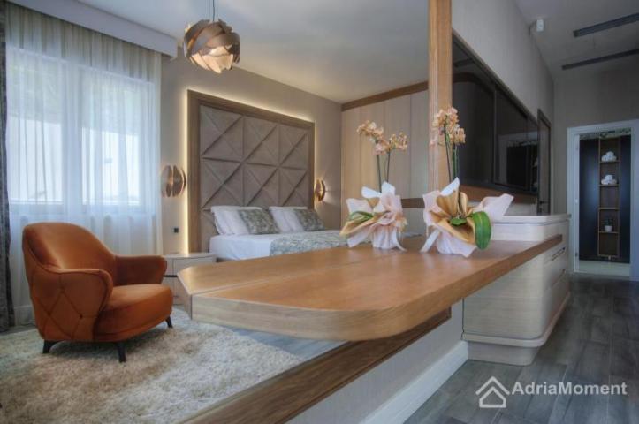 Luksuzna moderna vila u blizini plaže Jaz, Budva - 10% profit