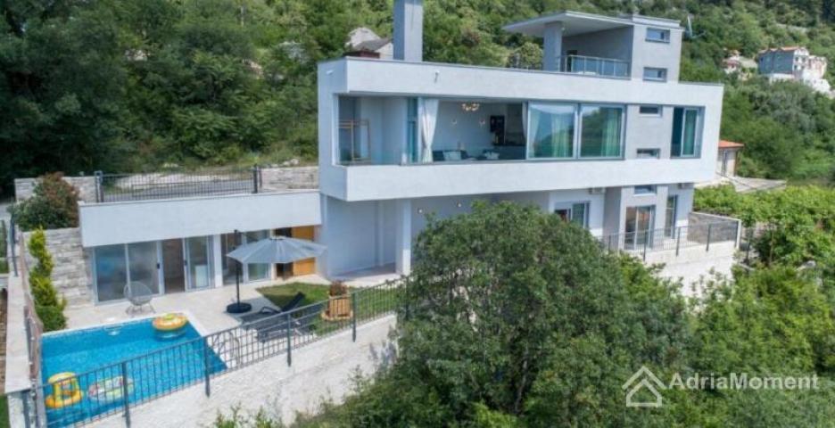 Moderna vila u okolini Tivta po pristupačnoj cijeni