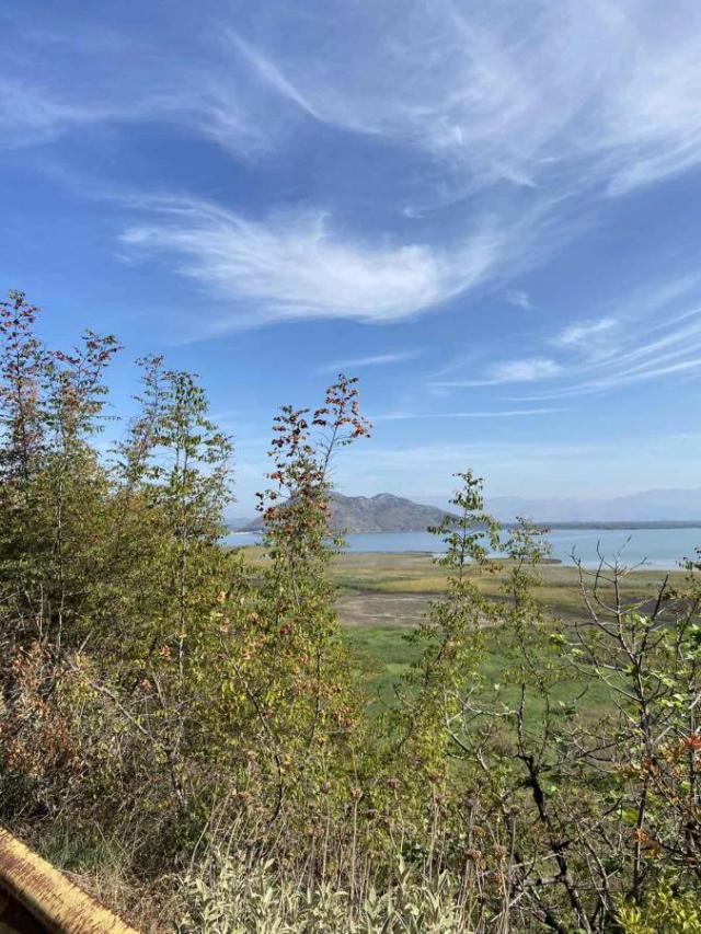 Urbanized plot with a view of Lake Skadar is for sale