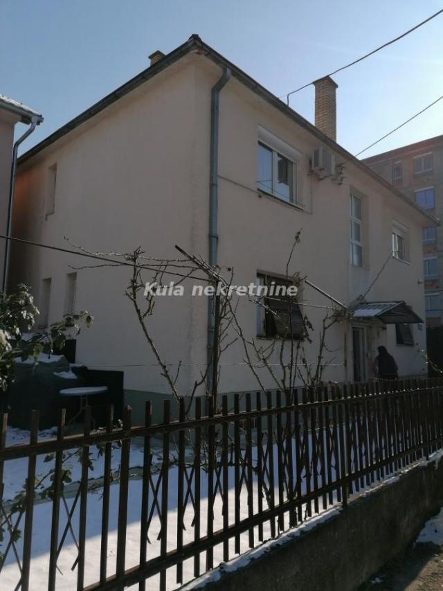 Na prodaju stan u kući u Ljubićskoj ulici