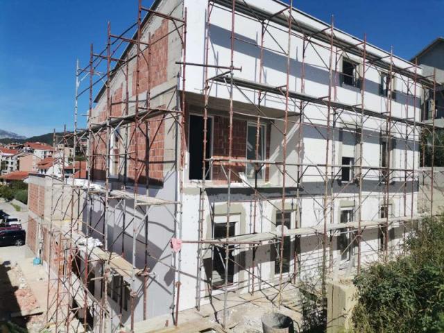 New 4-bedroom apartment in center of Tivat, 100m from municipality building