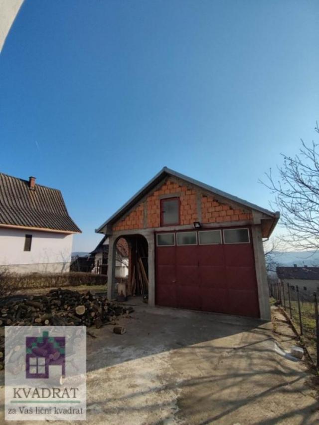 Kuća 300 m², 8 ari placa, Obrenovac, Mala Moštanica - 175 000 €