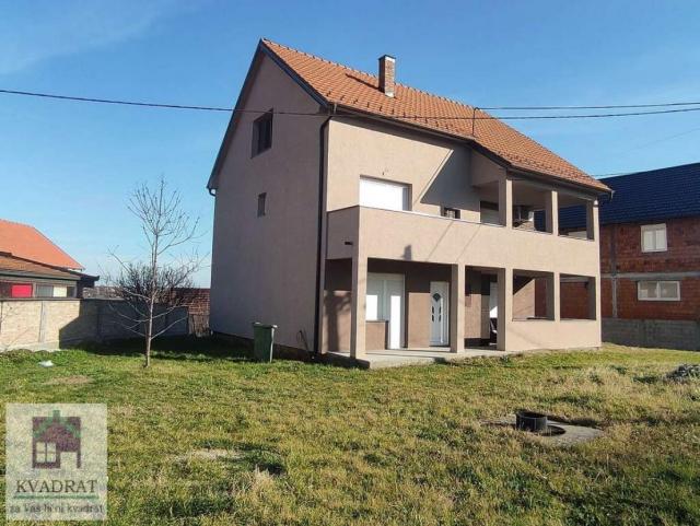 Kuća 228 m² + Pk, 6 ari, Obrenovac, Barič – 130 000 € (NAMEŠTENA)